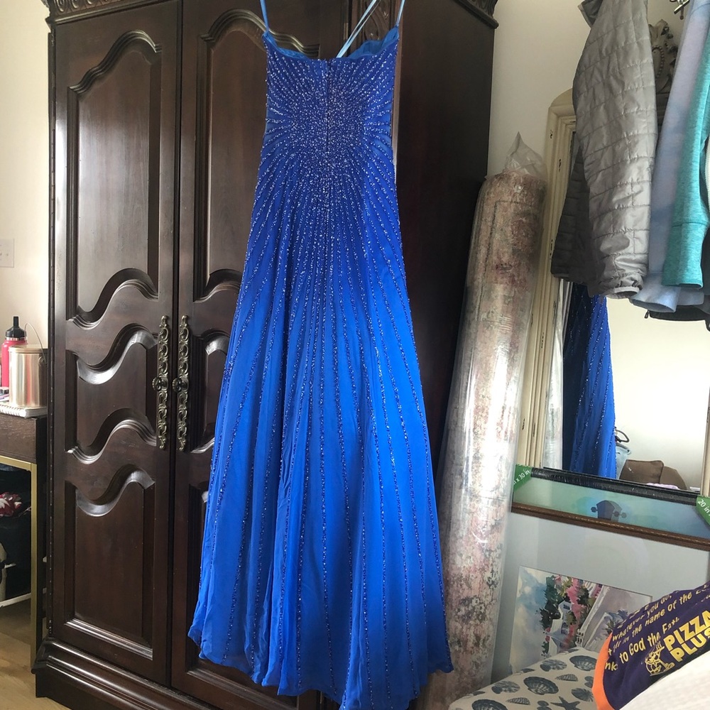 Blue prom or homecoming dress - Picture 2 of 3